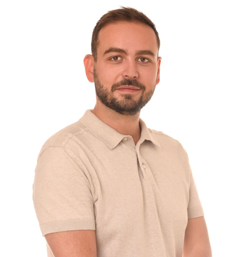 peter_olasz_01.jpg